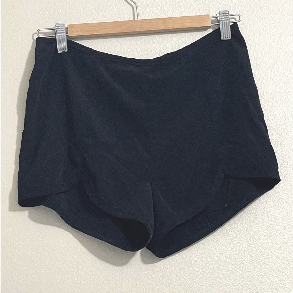 Kaitlyn Black Shorts S